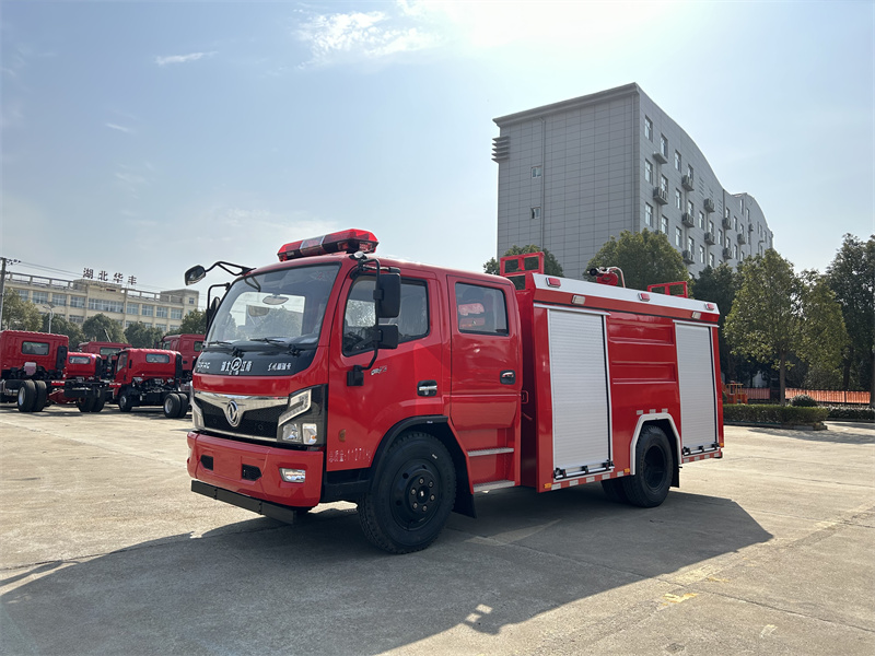 東風(fēng)5噸水罐消防車(chē)